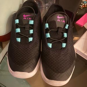 Girls Nike sneaker size 12 C